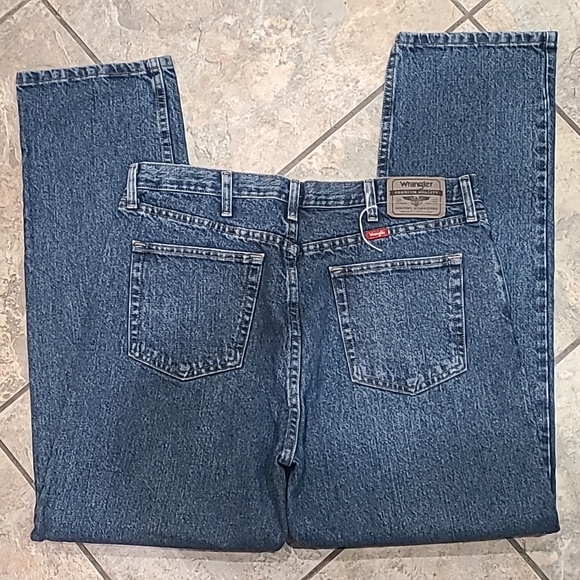 Mens 38x32 wrangler jeans - Picture 4 of 6